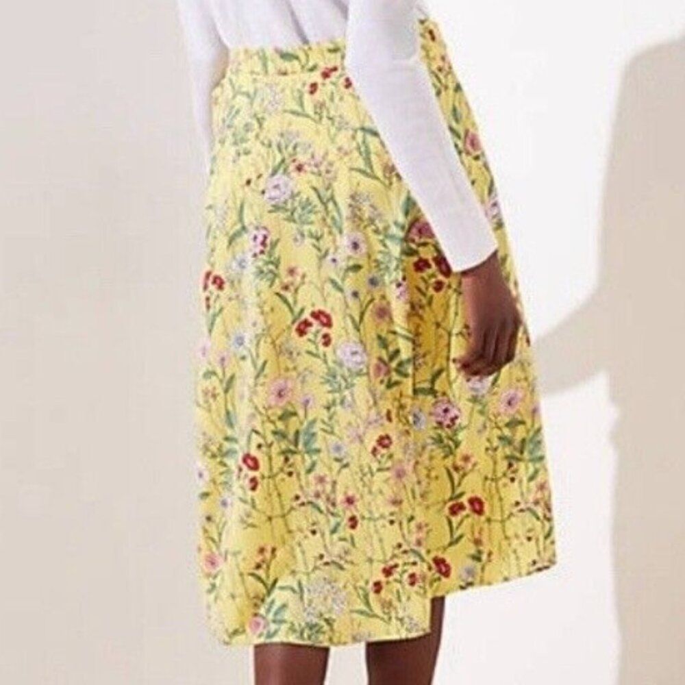 LOFT Petite Floral Wrap Skirt Size 6P Sunshine Yellow Knee Length Wildflower